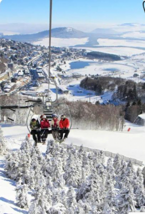 Studio à Super Besse 800m des pistes